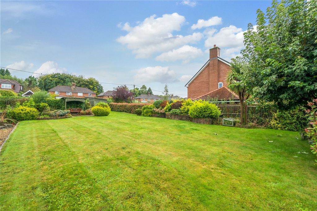 Property photo 2 of 17 Picture No. 21
