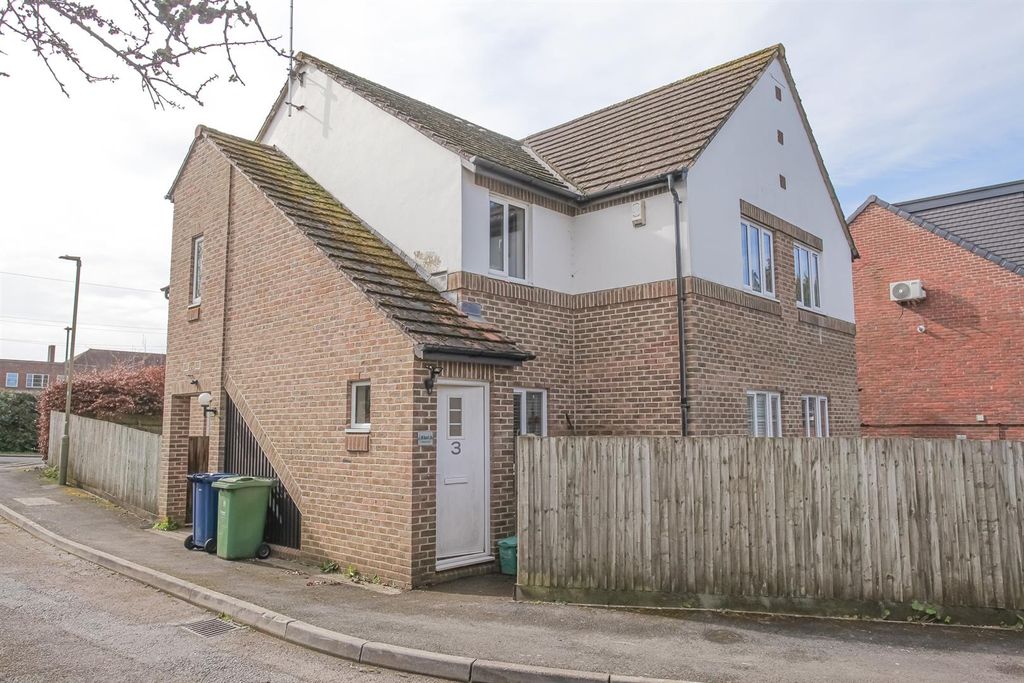 Property photo 2 of 14 Img_2304.Jpg