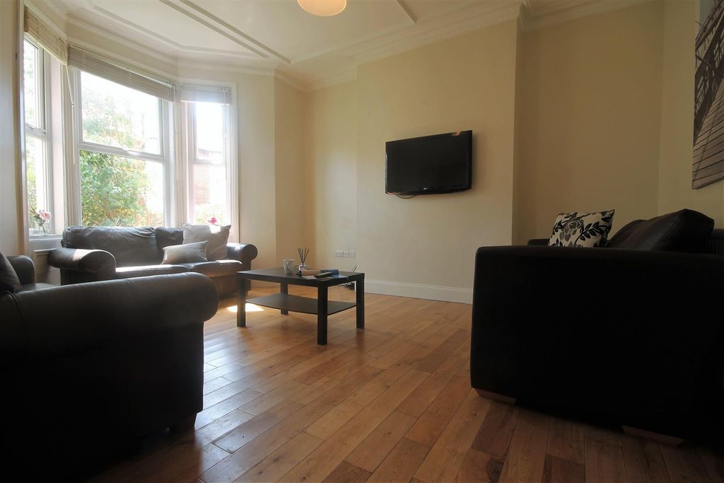 Property photo 3 of 10 2407.Jpg