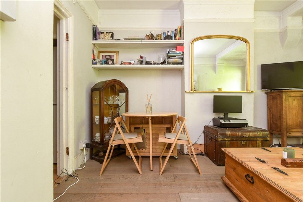 Property photo 3 of 12 Dining Area