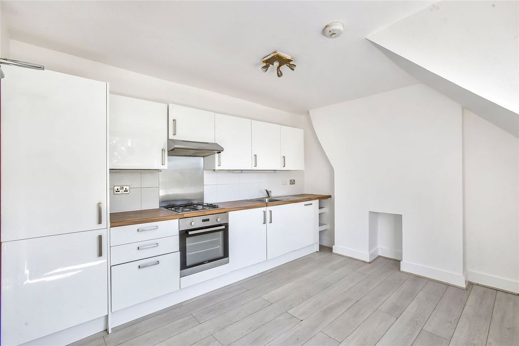 Property photo 2 of 11 Picture No. 03