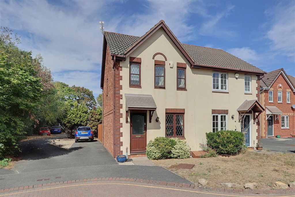 Property photo 1 of 11