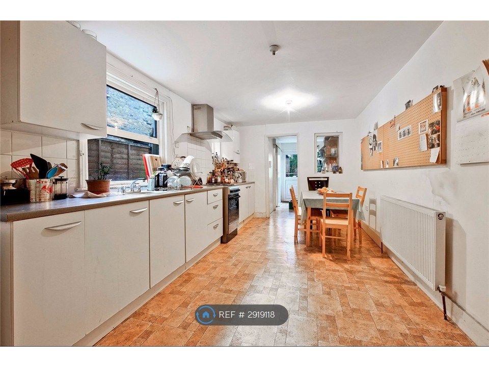 Property photo 3 of 16 Kitchen/ Diner