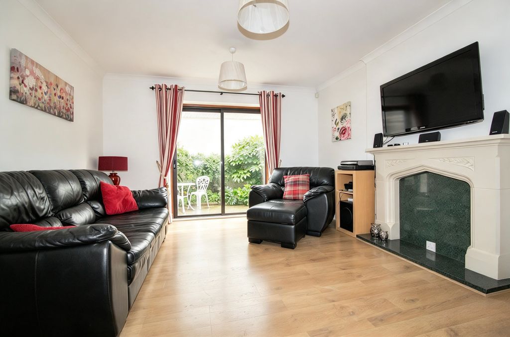 Property photo 3 of 15
