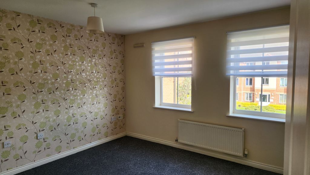 Property photo 3 of 8 Photo 3