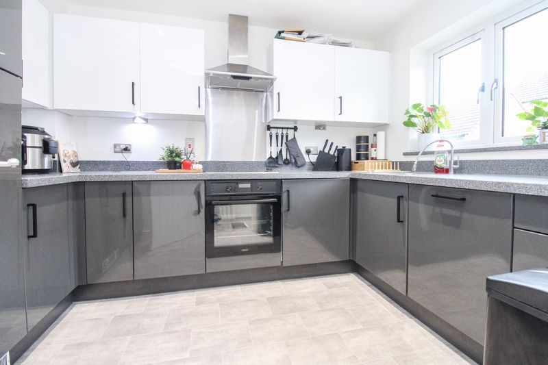 Property photo 3 of 14 Photo 24