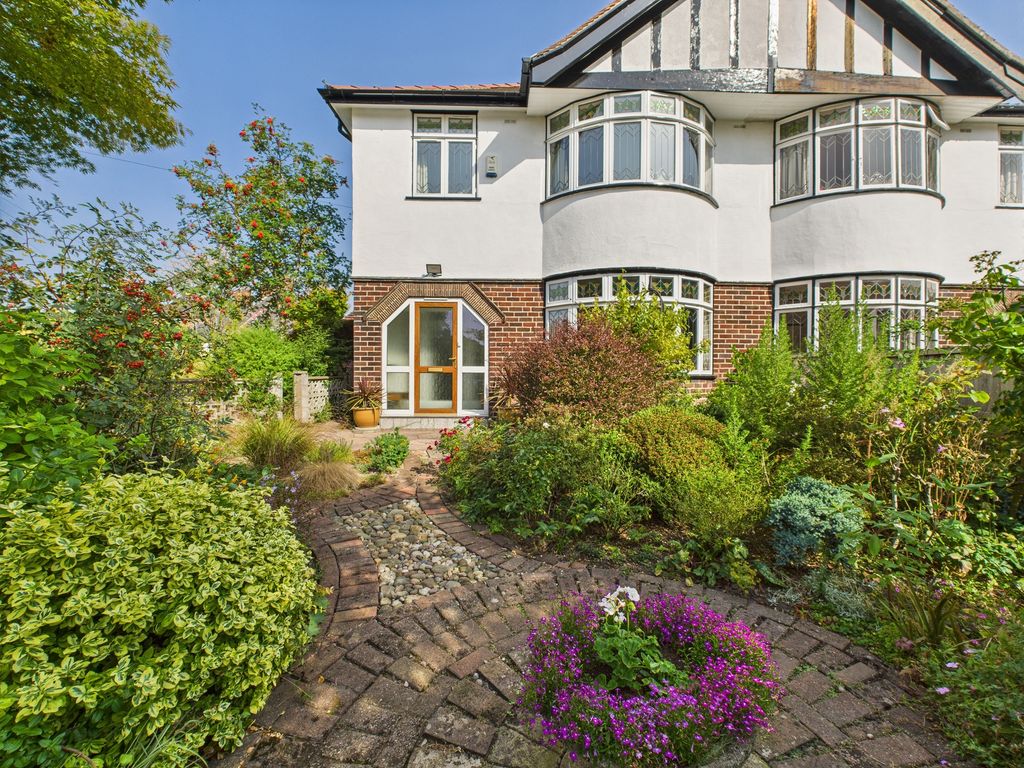 Property photo 2 of 38