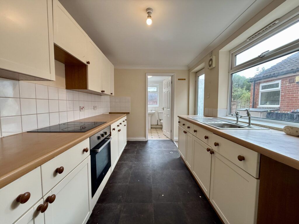 Property photo 2 of 29