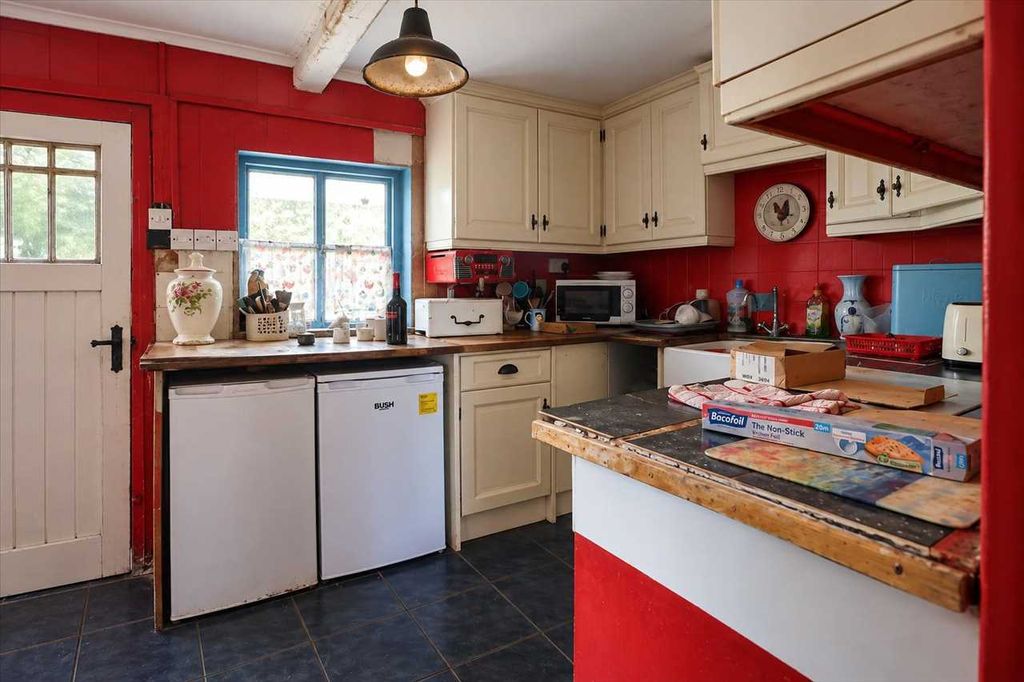 Property photo 2 of 4