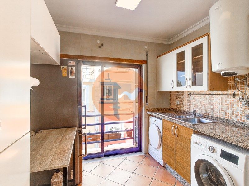 Property photo 3 of 32