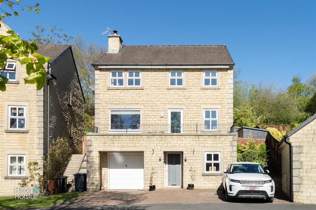 Property photo 1 of 33 Millbrook