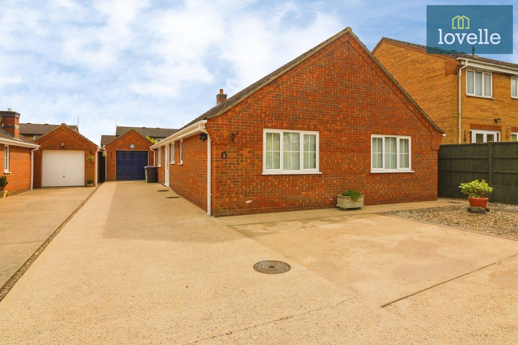 Property photo 1 of 22