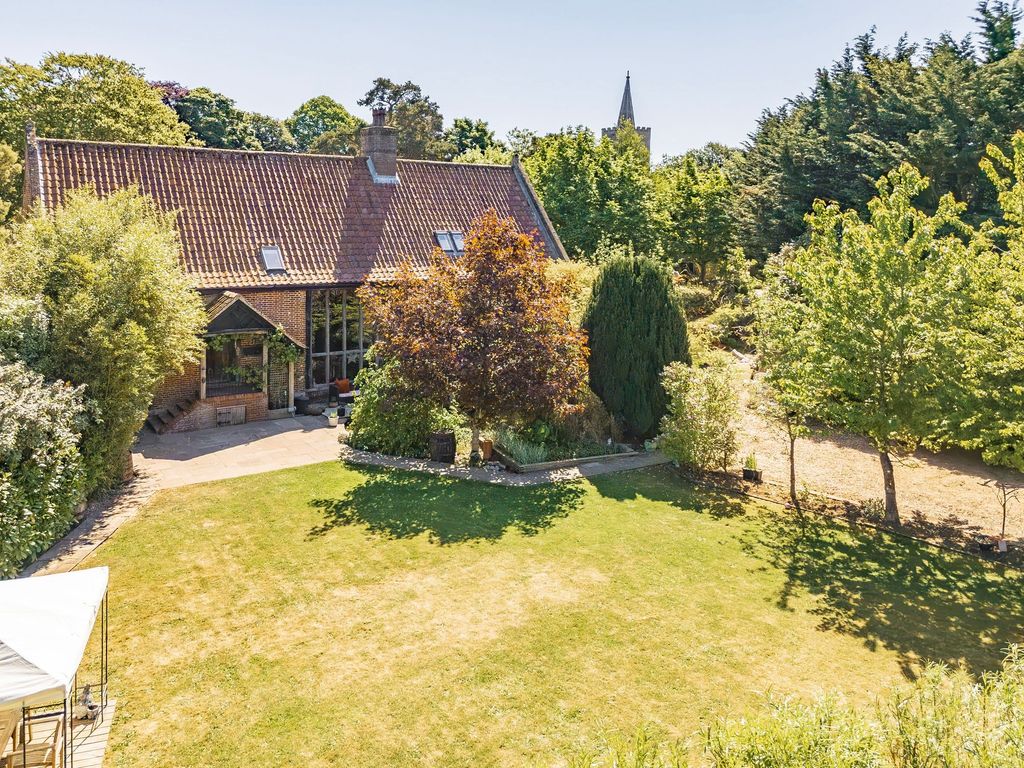 Property photo 2 of 36