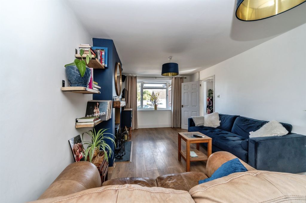 Property photo 3 of 20