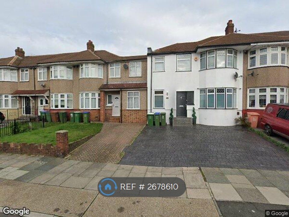 Property photo 1 of 9 Facade