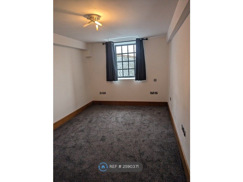 Property photo 2 of 3