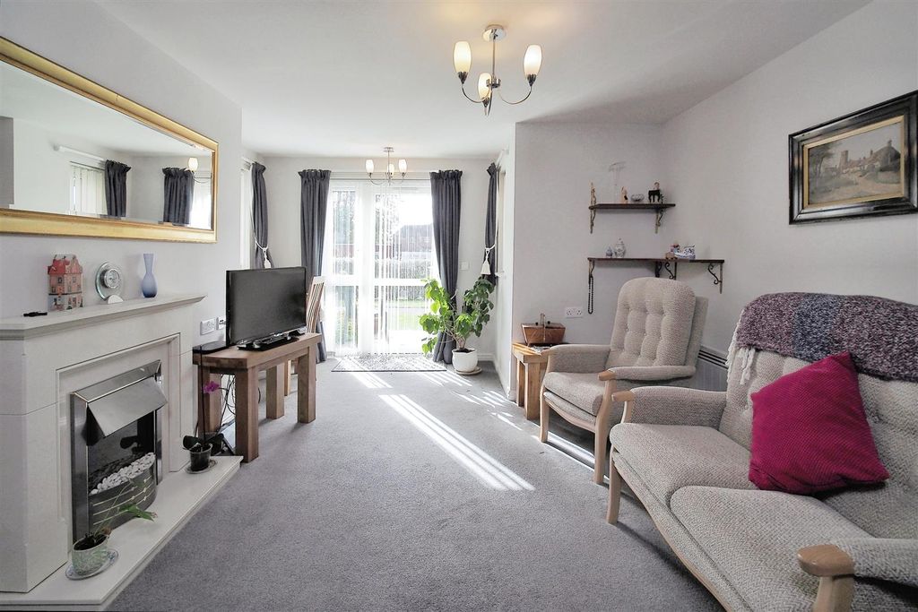 Property photo 2 of 19 005.Jpg