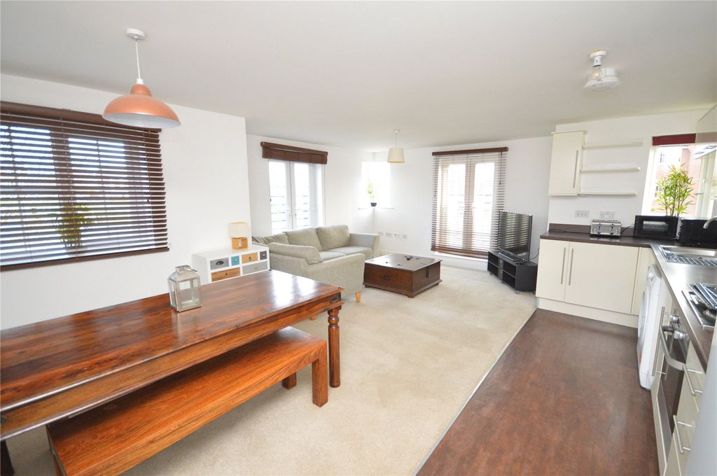 Property photo 2 of 11 Picture 2