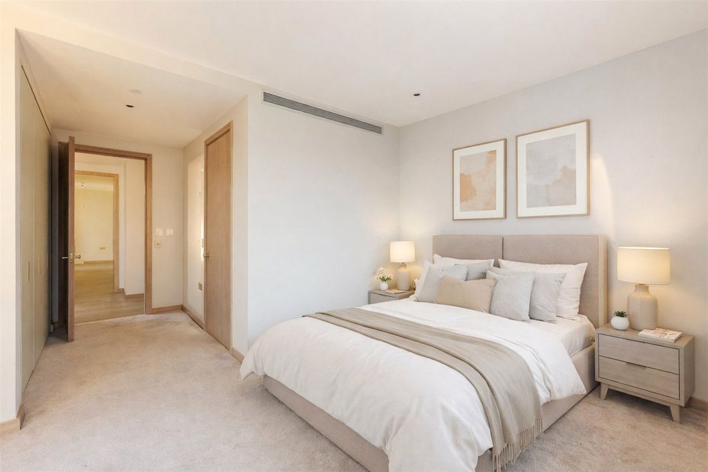 Property photo 3 of 7 Picture No. 12