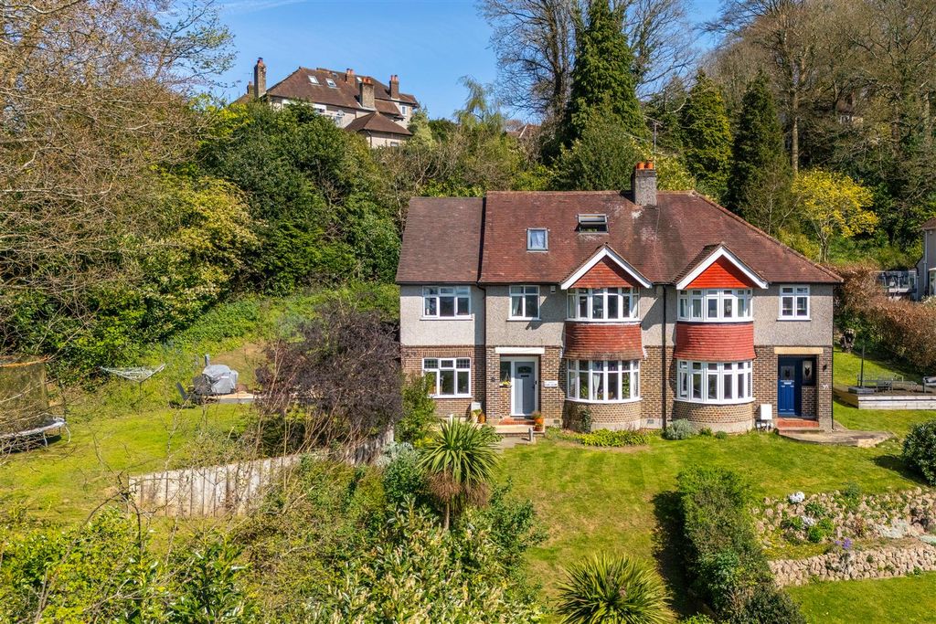 Property photo 1 of 35