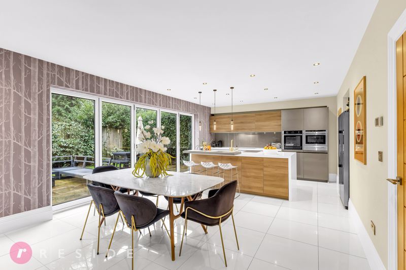 Property photo 3 of 33 Family Living Kitchen