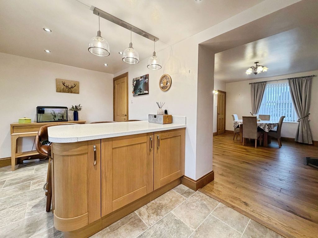 Property photo 3 of 30