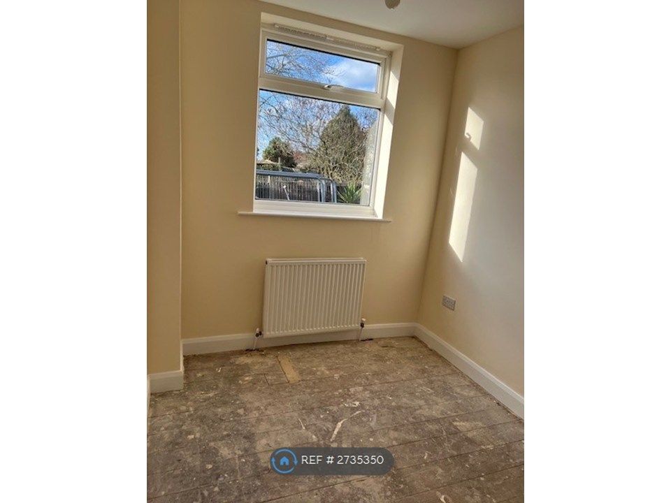 Property photo 3 of 11 Bed Room 2