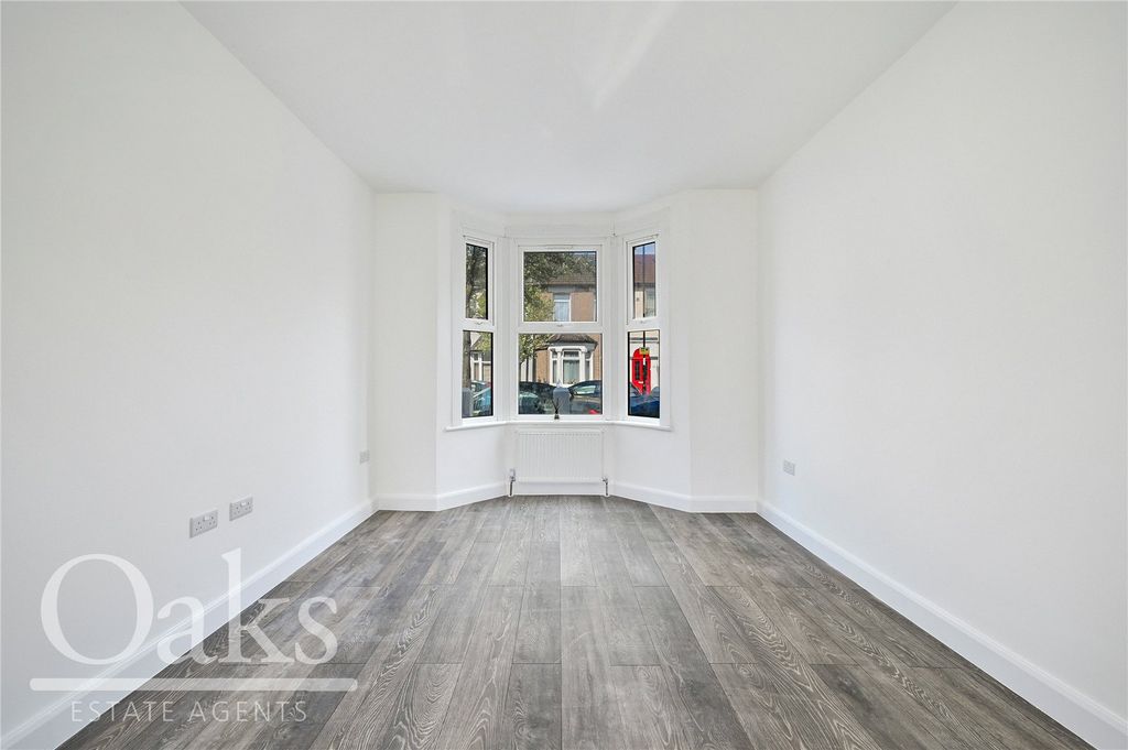Property photo 2 of 12 Picture No. 03