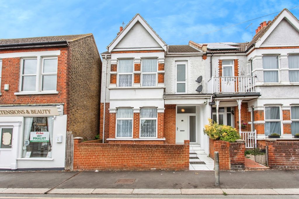 Property photo 1 of 17 Exrerior