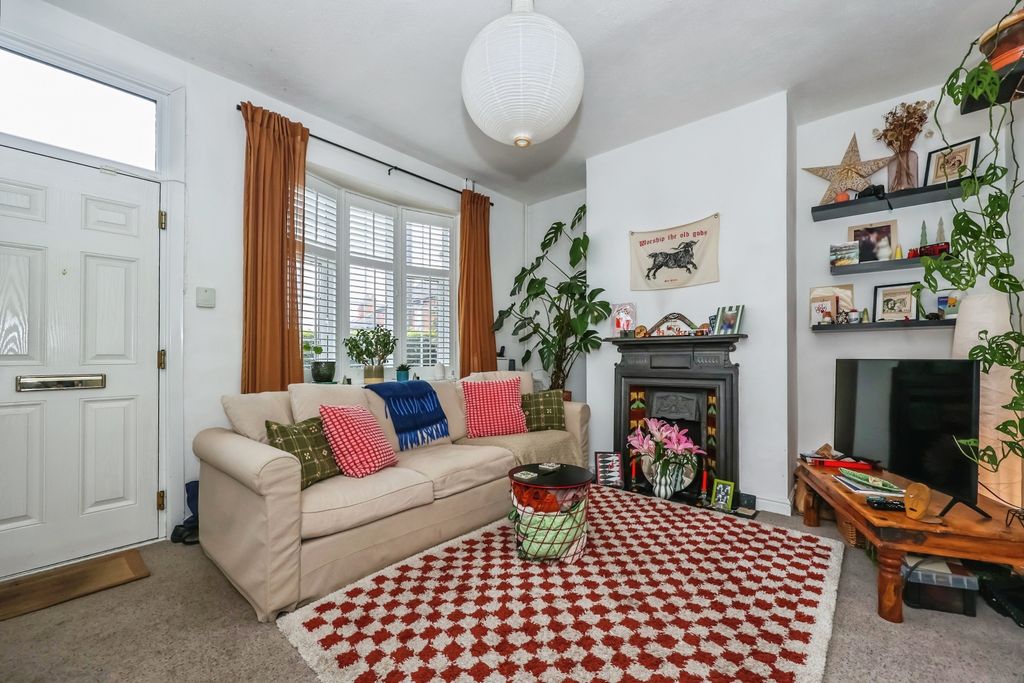 Property photo 2 of 14