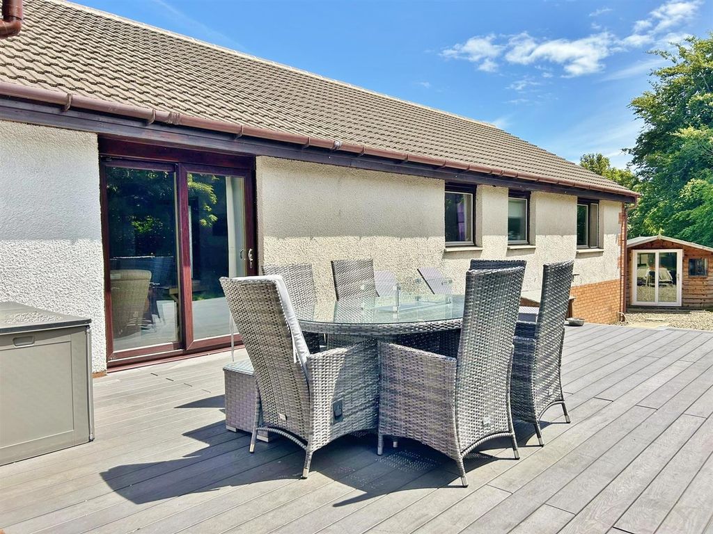 Property photo 3 of 52 Decking