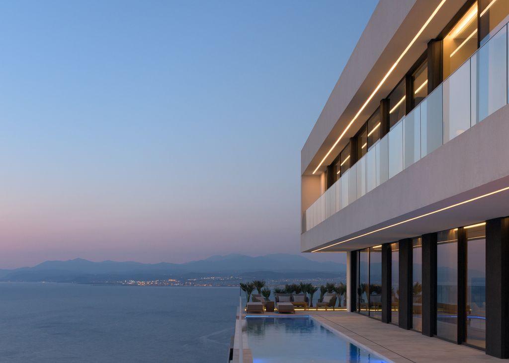 Property photo 2 of 51