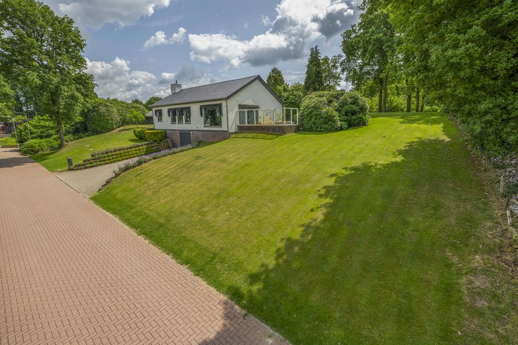 Property photo 2 of 49