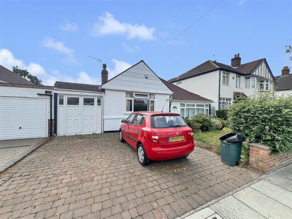 Property photo 1 of 9 Outside.Jpeg