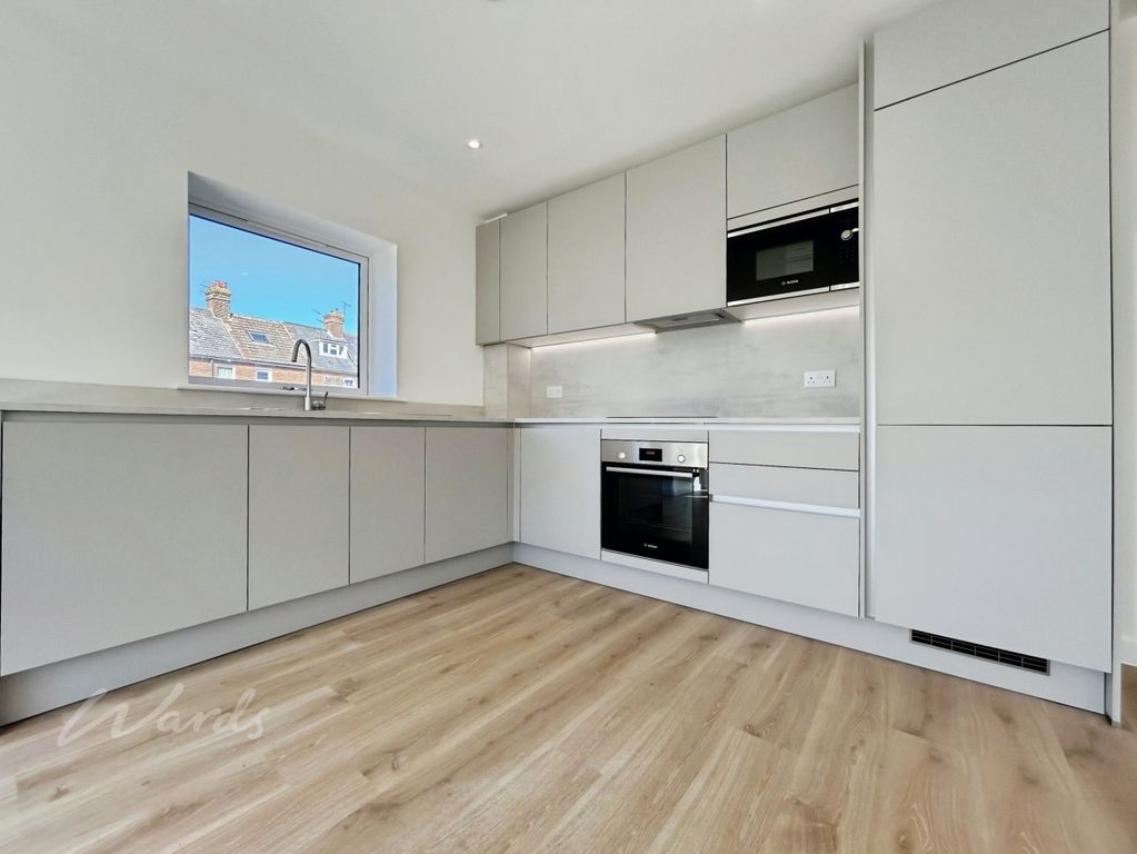 Property photo 3 of 9 Kitchen