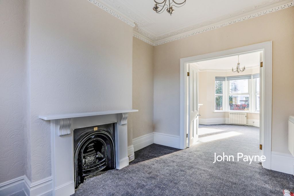 Property photo 2 of 10 Cb23c82B-B5B4-F01...