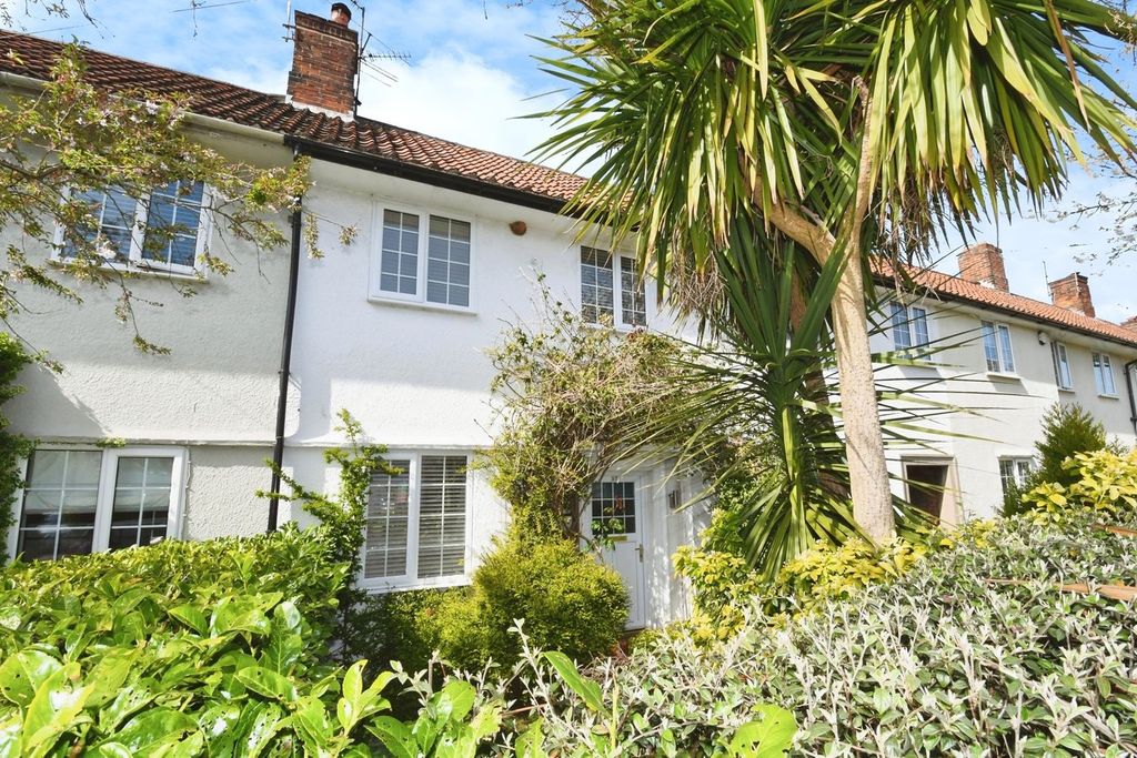 Property photo 1 of 21