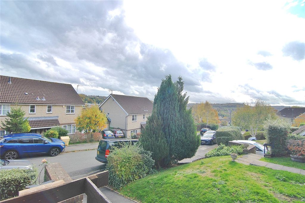 Property photo 2 of 19 Picture No. 14