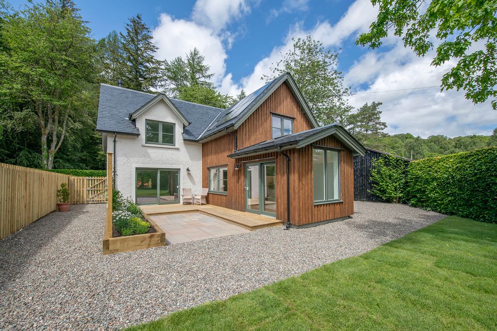 Property photo 1 of 38