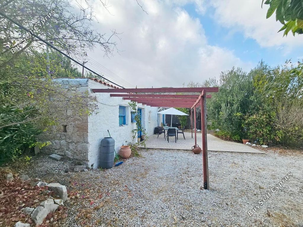 Property photo 3 of 35