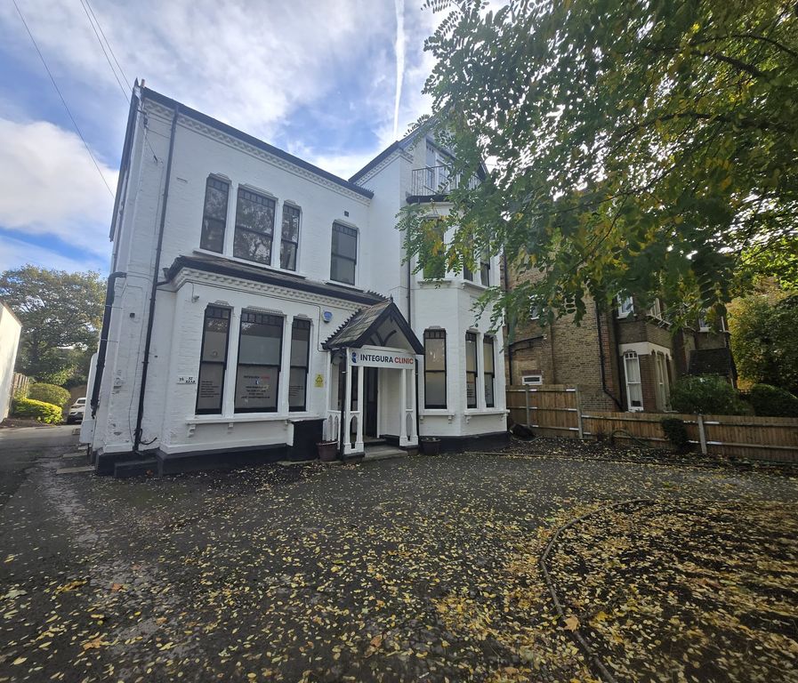 Property photo 2 of 6