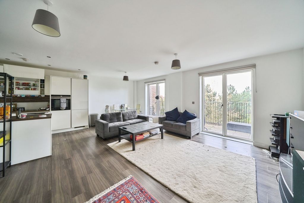 Property photo 3 of 16 Pbox-Img.Jpg