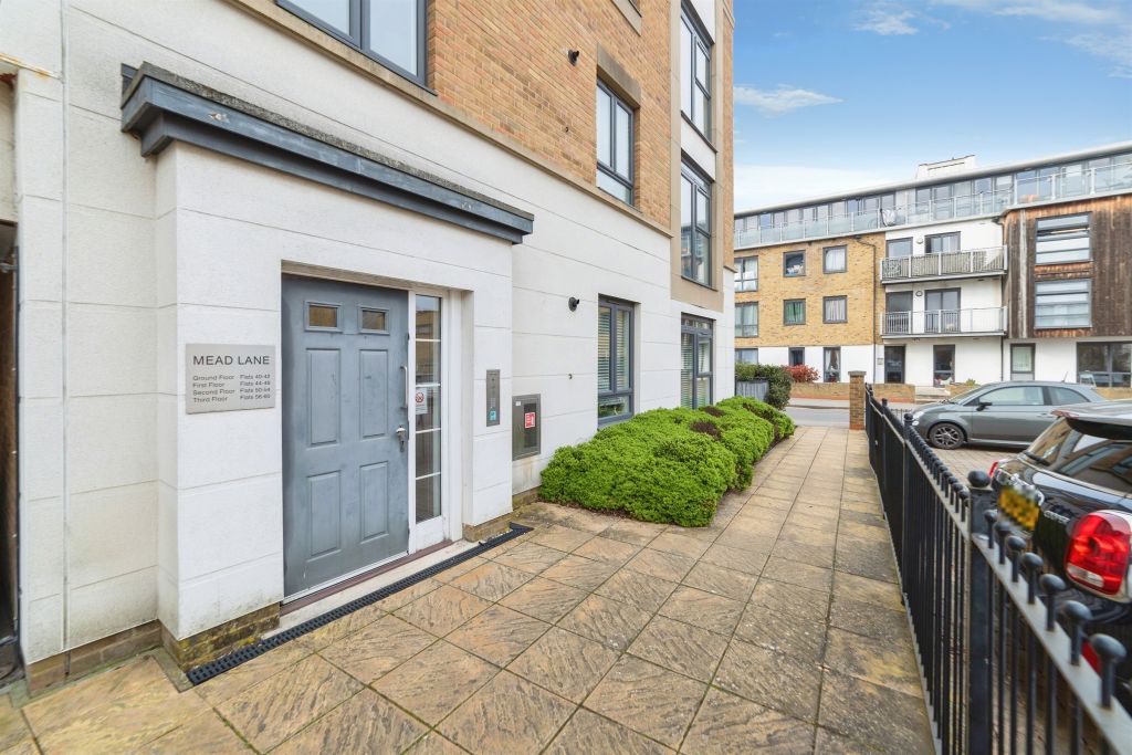 Property photo 2 of 20