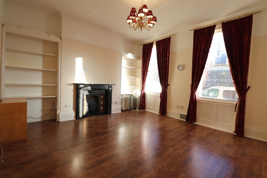 Property photo 2 of 3