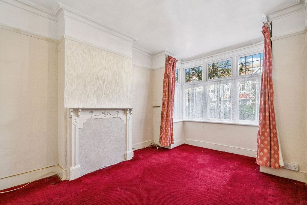 Property photo 3 of 13