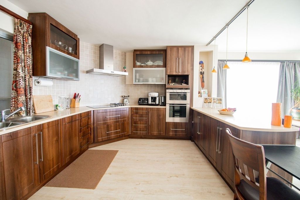 Property photo 2 of 57 La1628857