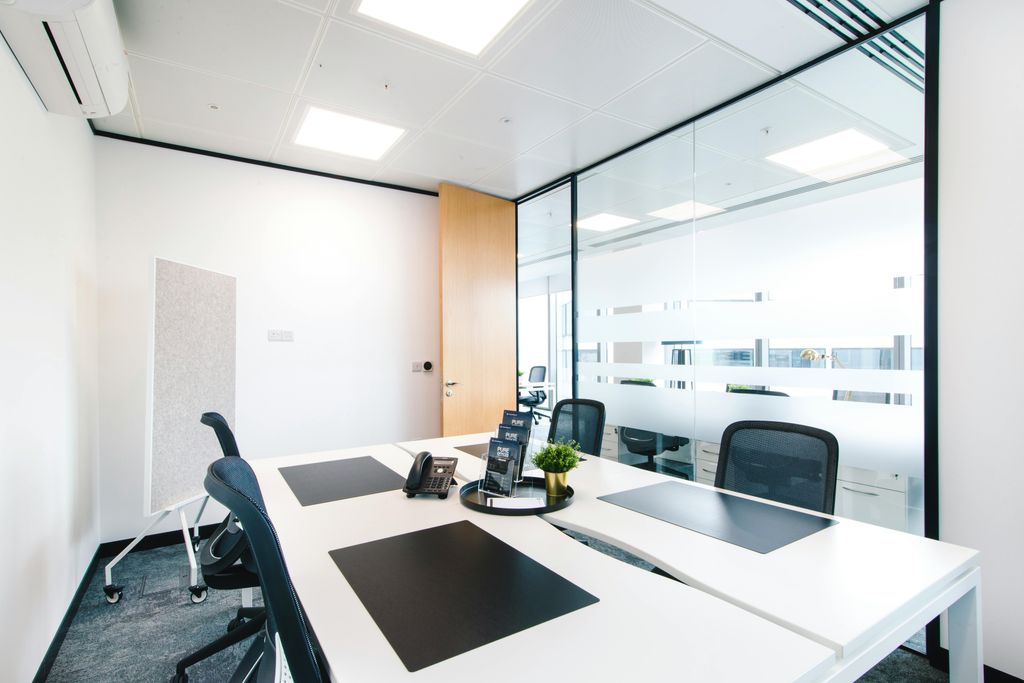 Property photo 2 of 13 Pure Offices Reading_Full Size_084.Jpg