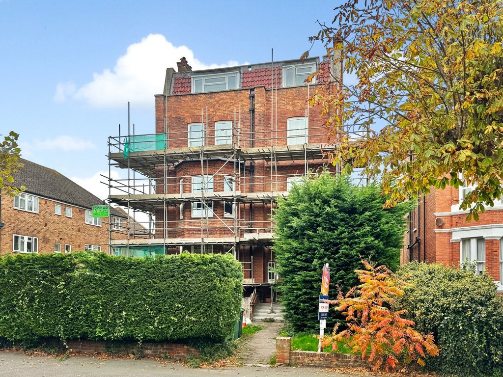 Property photo 1 of 7 Shorncliffe Road