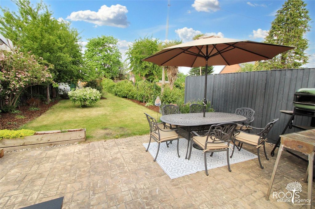Property photo 2 of 20 Bbq Patio