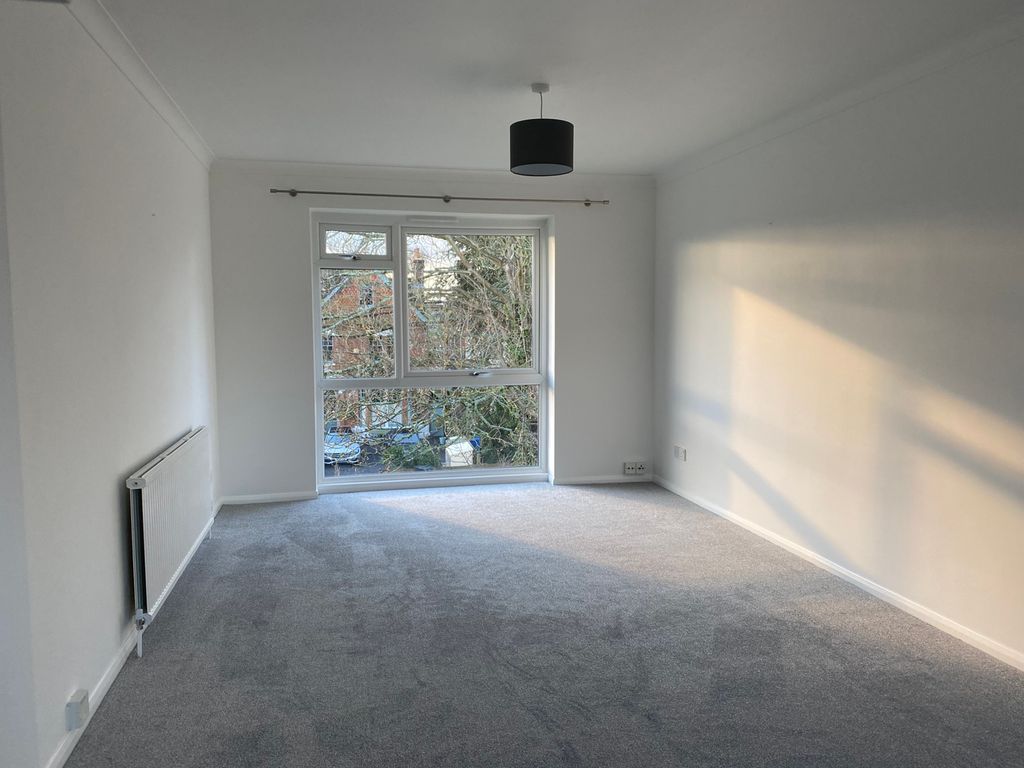 Property photo 3 of 16 Living Area